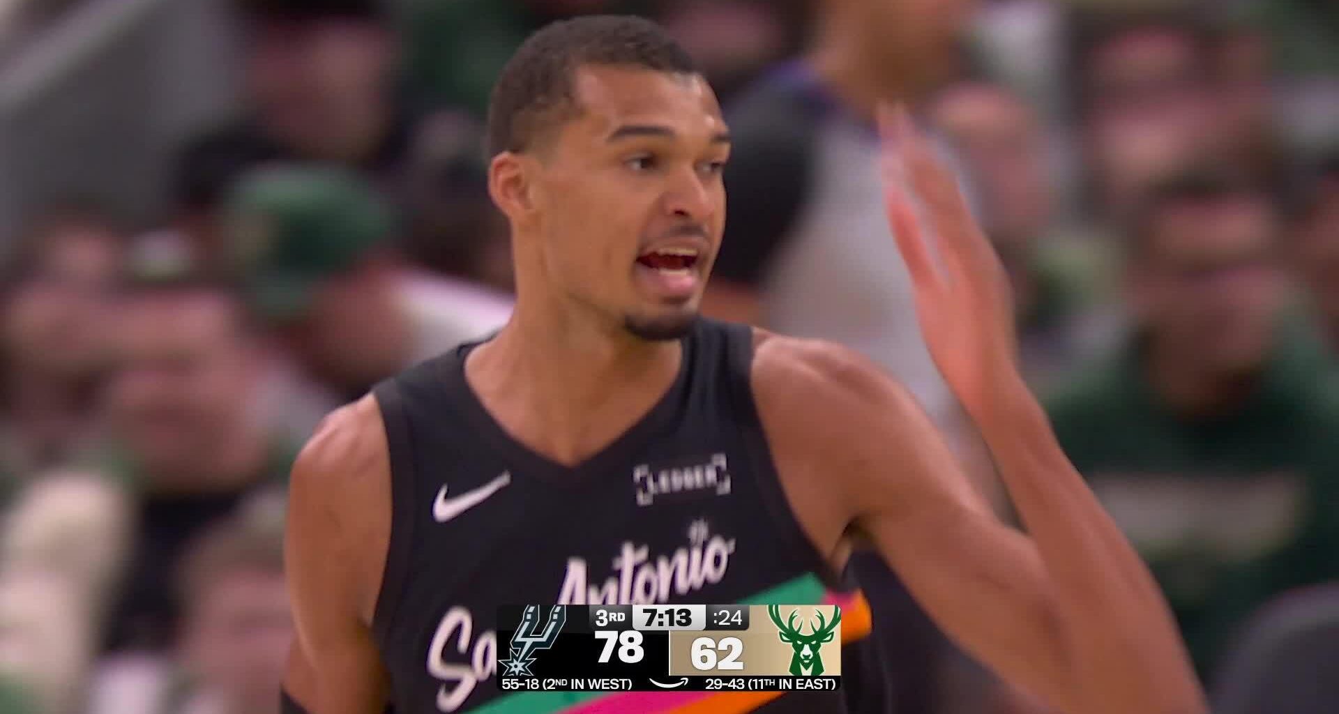 Live Updates: Knicks and Suns snatch massive victories