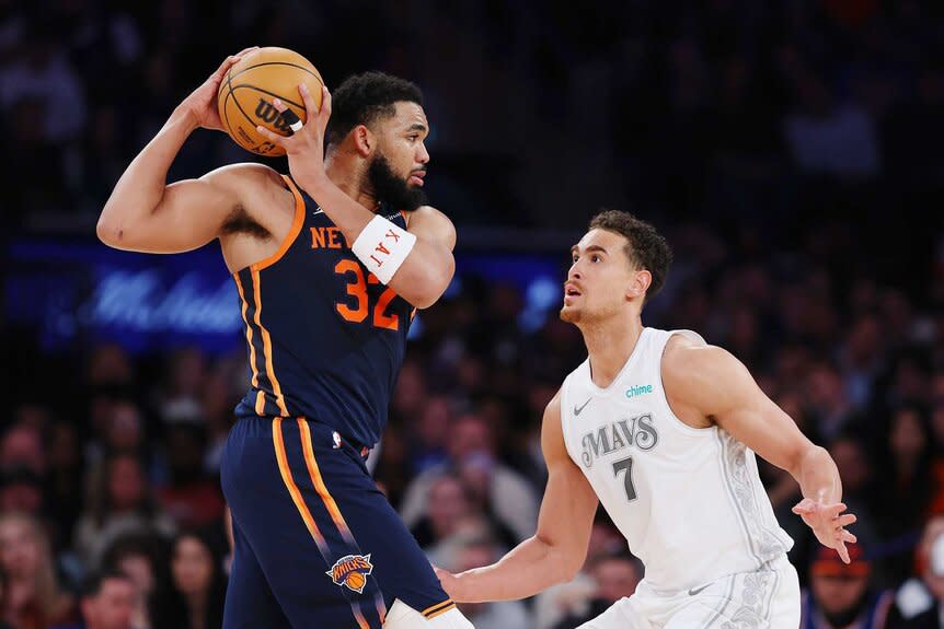 Karl-Anthony Towns, 32, of the New York Knicks in action during the game against the Dallas Mavericks.