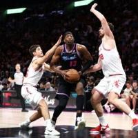 Doncic shines as Lakers cruise past depleted Warriors | National