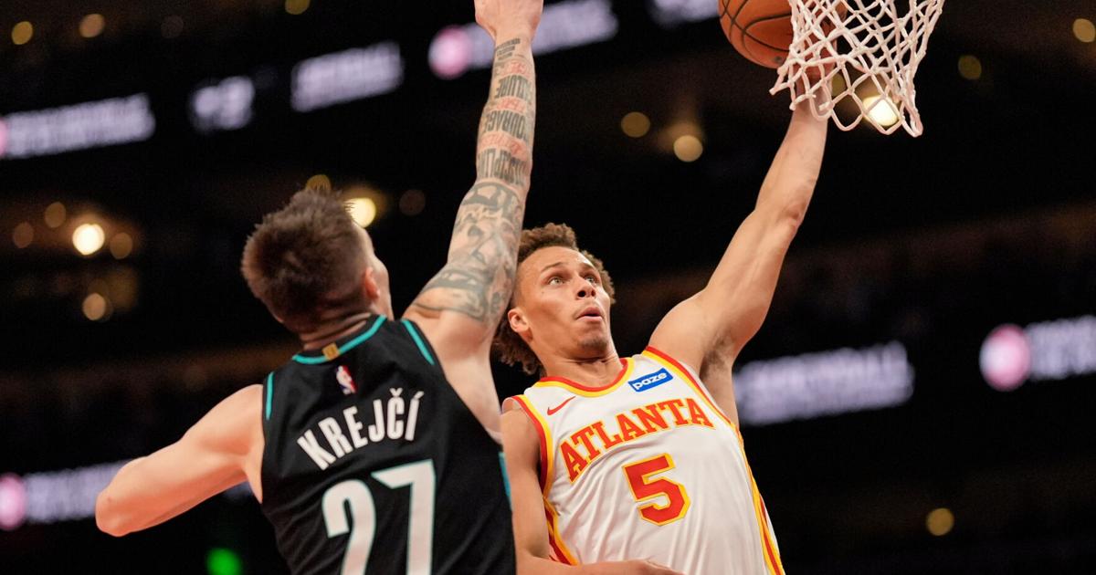 Hawks score 44 points in the 1st quarter and rout the Trail Blazers 135-101 | National Sports