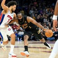 Cavs upset Pistons, Spurs thrash Sixers | Nation