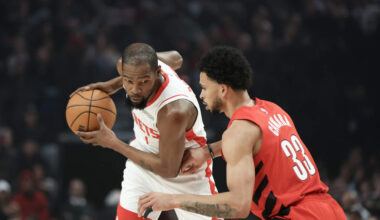 Trail Blazers Go Cold In Fourth, Fall To Rockets