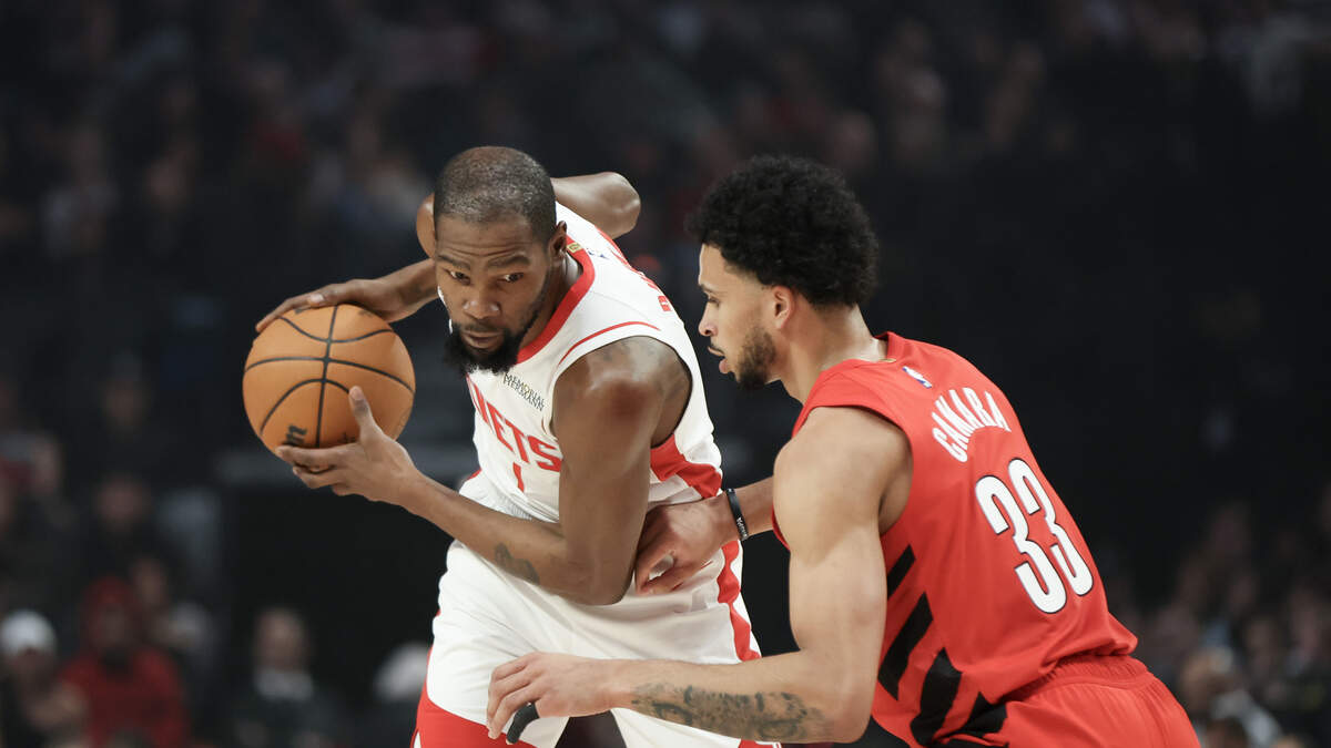 Trail Blazers Go Cold In Fourth, Fall To Rockets