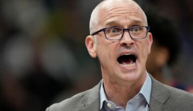 UConn's Hurley beefing with officials again ahead of March Madness, draws $25K fine from Big East | Basketball