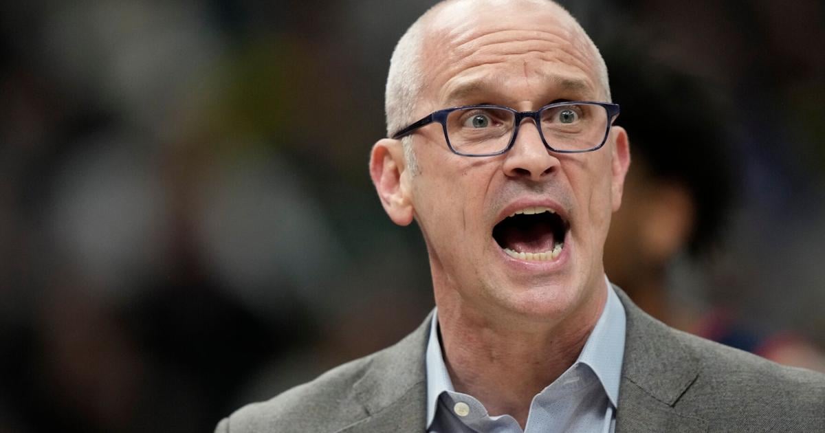 UConn's Hurley beefing with officials again ahead of March Madness, draws $25K fine from Big East | Basketball