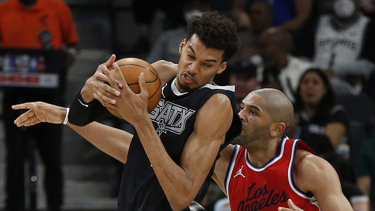 Spurs vs. Rockets Predictions, Odds & Stats – March 8