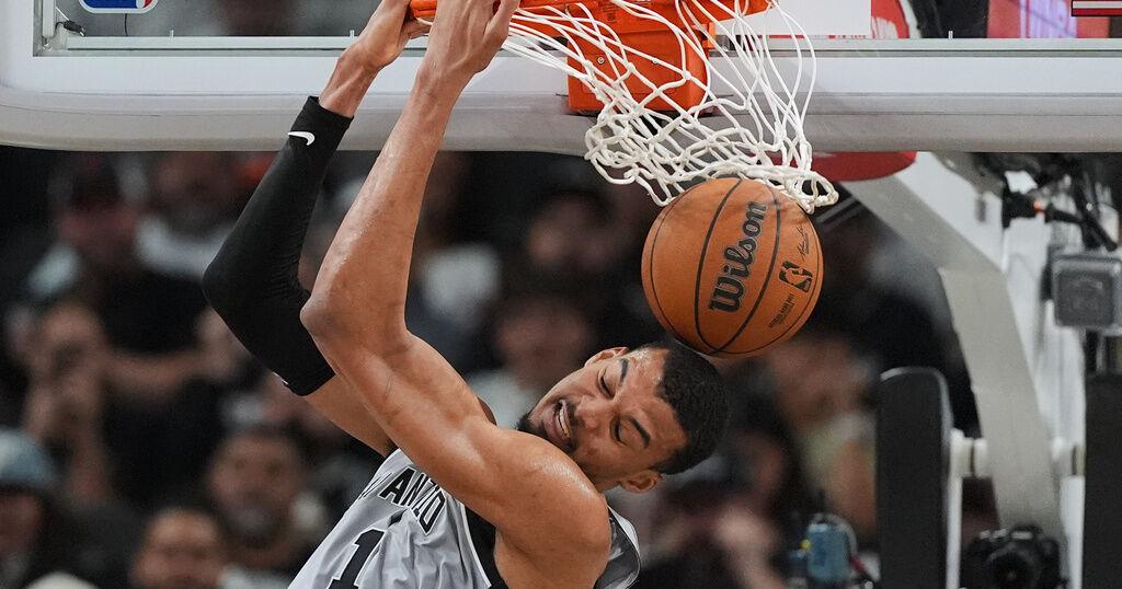 Wembanyama, Fox fuel dominant performance as Spurs beat Rockets for 4th straight victory, 145-120 | Local Sports