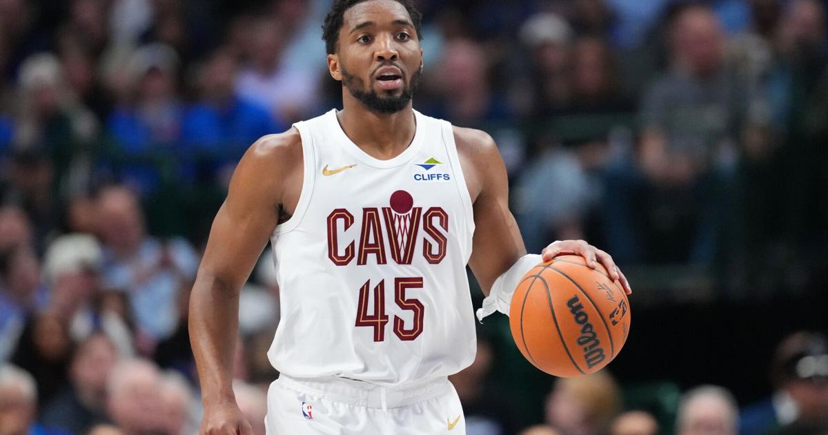 Evan Mobley scores 29 points and the Cavaliers rout the Mavericks 138-105 | National Sports