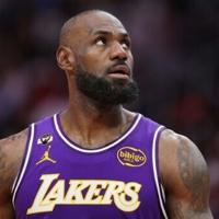 James ties NBA record for most regular-season games in latest milestone | Northwest & National News