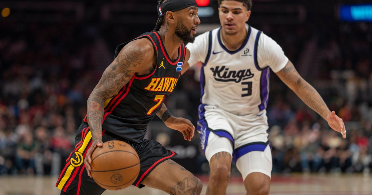 Hawks withstand fourth-quarter surge by Kings in 123-113 victory as Snyder gets 500th win :: WRAL.com