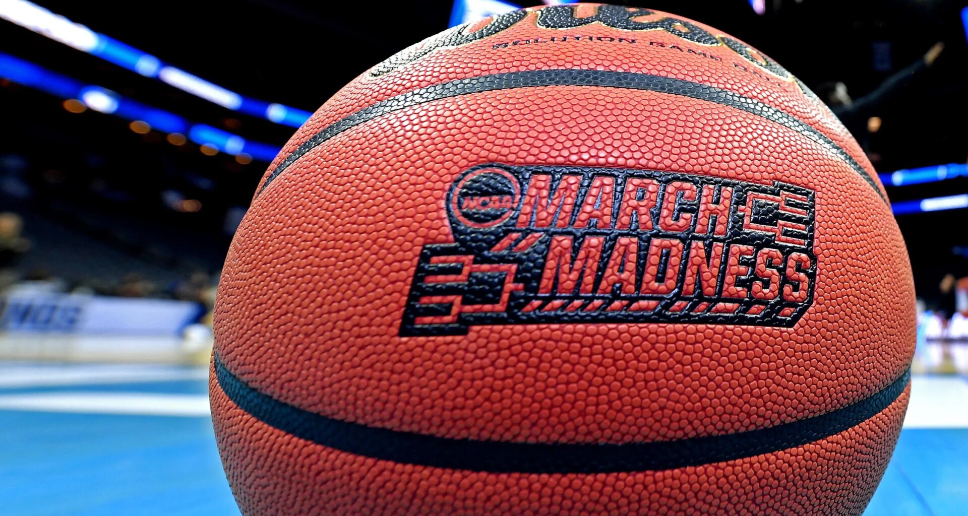 Tennessee versus Iowa State basketball game initial score prediction