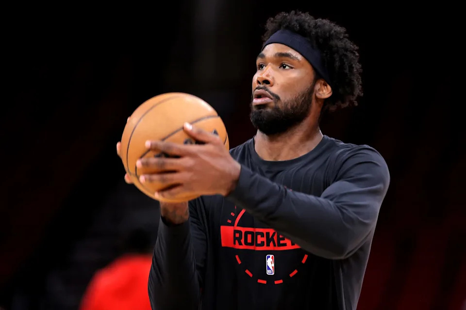 Mar 13, 2026; Houston, Texas, USA; Houston Rockets forward Tari Eason (17) warms up prior to the game against the New Orleans Pelicans at Toyota Center. Mandatory Credit: Erik Williams-Imagn Images