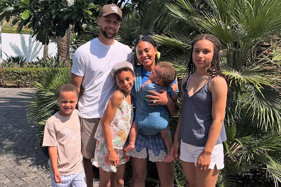 Canon Curry, Steph Curry, Ryan Curry, Ayesha Curry, Caius Curry and Riley CurryCredit: Ayesha Curry/Instagram