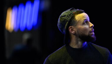Warriors' Stephen Curry sends warning to NBA as playoffs near