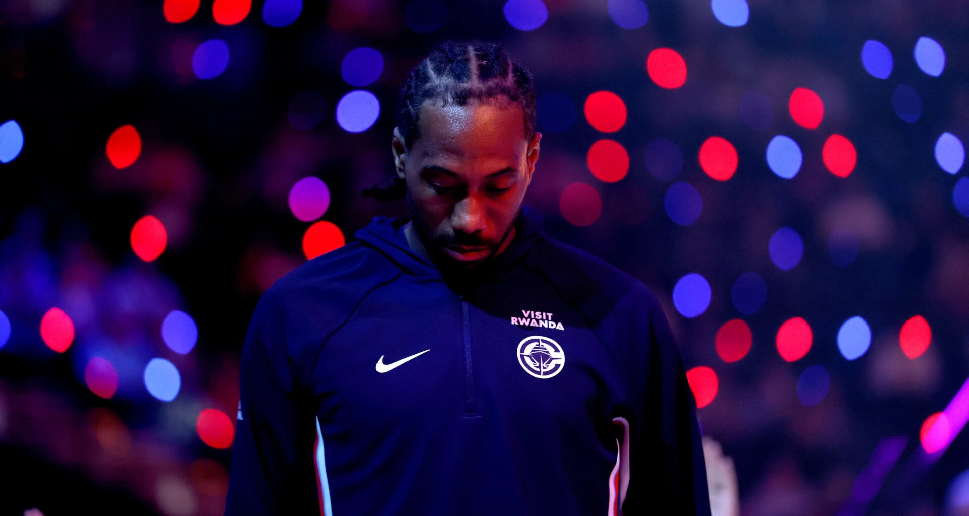 Kawhi Leonard had a hilariously casual reaction to Clippers fight