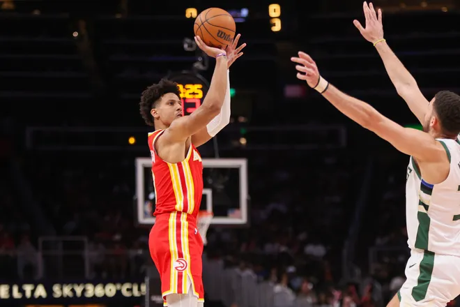 Mar 14, 2026; Atlanta, Georgia, USA; Atlanta Hawks forward Jalen Johnson (1) shoots against the Milwaukee Bucks in the third quarter at State Farm Arena. Mandatory Credit: Brett Davis-Imagn Images