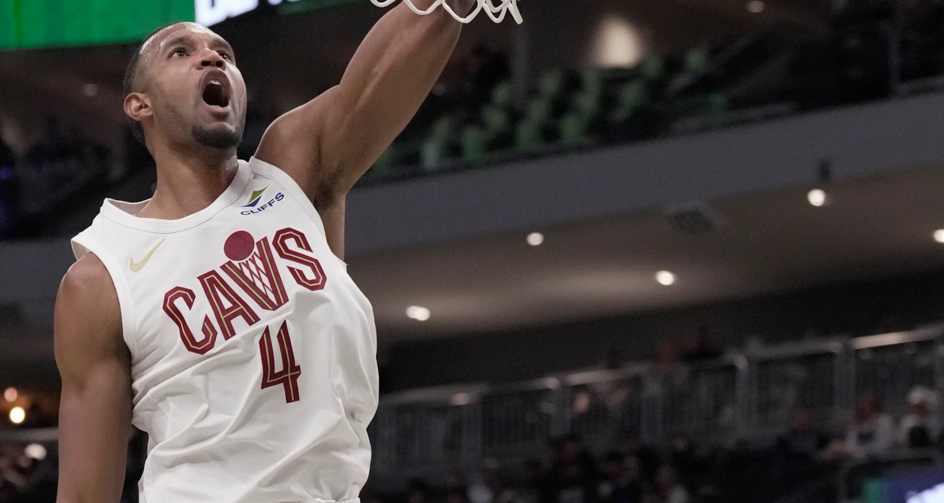 USC's Evan Mobley dominates alongside James Harden for Cavaliers