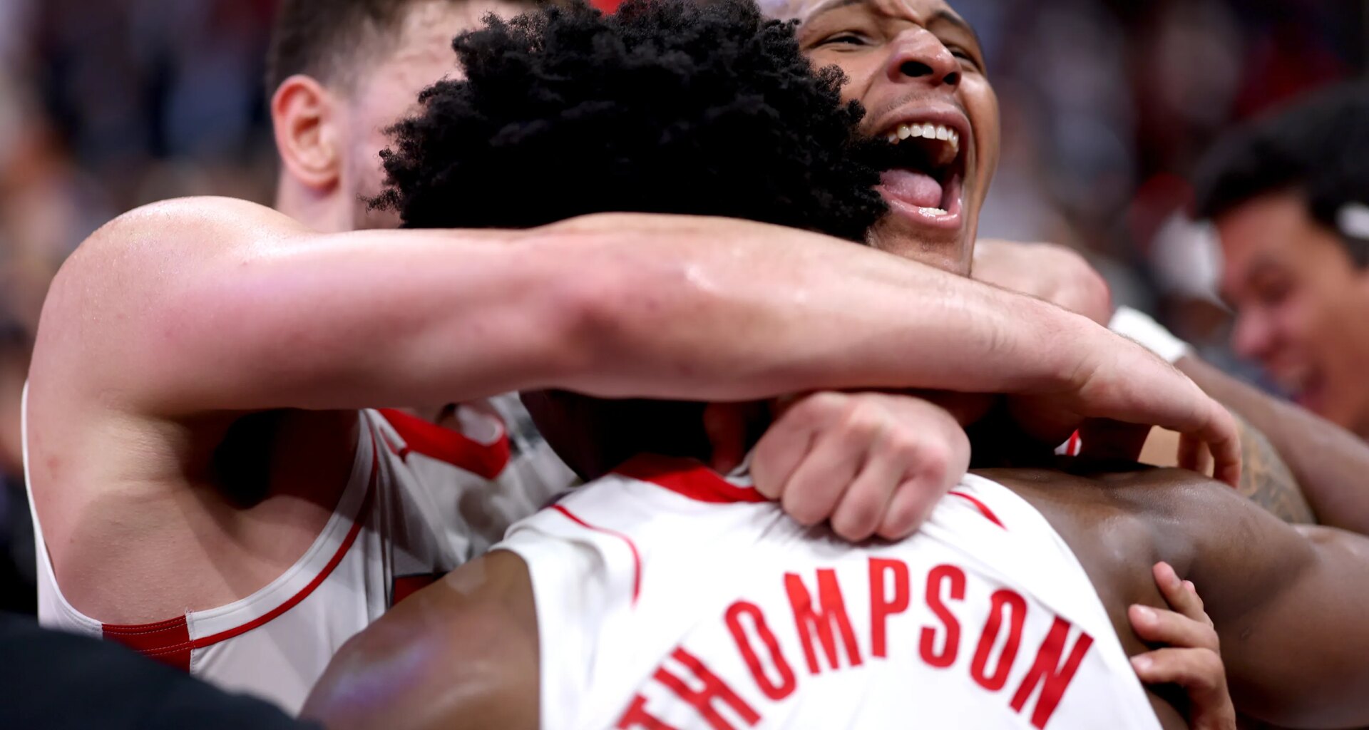Amen Thompson, Reed Sheppard shine as Rockets beat Heat at buzzer
