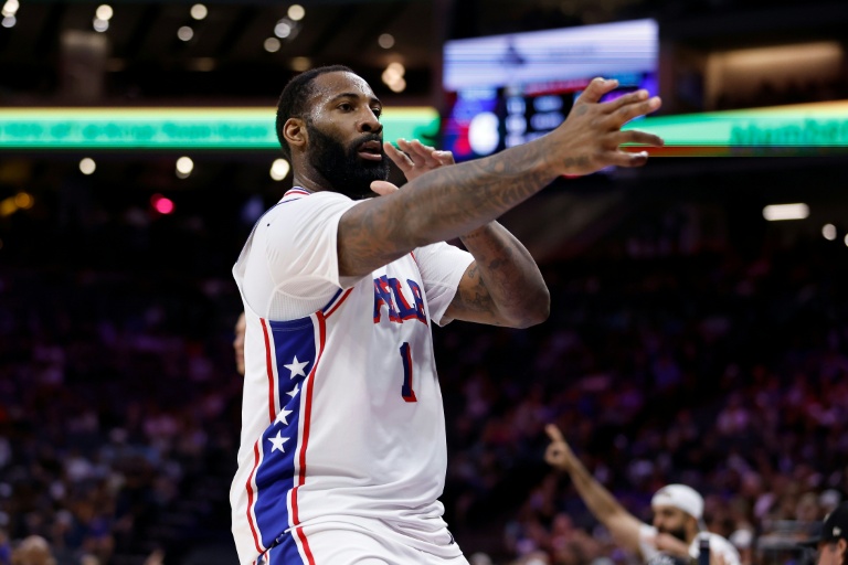 NBA fines 76ers' Drummond, Magic's Suggs $25,000 each