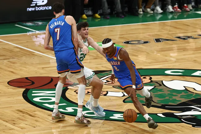 Mar 25, 2026; Boston, Massachusetts, USA; Oklahoma City Thunder center Chet Holmgren (7) sets a pick on Boston Celtics guard Hugo Gonzalez (28) for guard Shai Gilgeous-Alexander (2) to go around him during the first quarter at TD Garden. Mandatory Credit: Winslow Townson-Imagn Images
