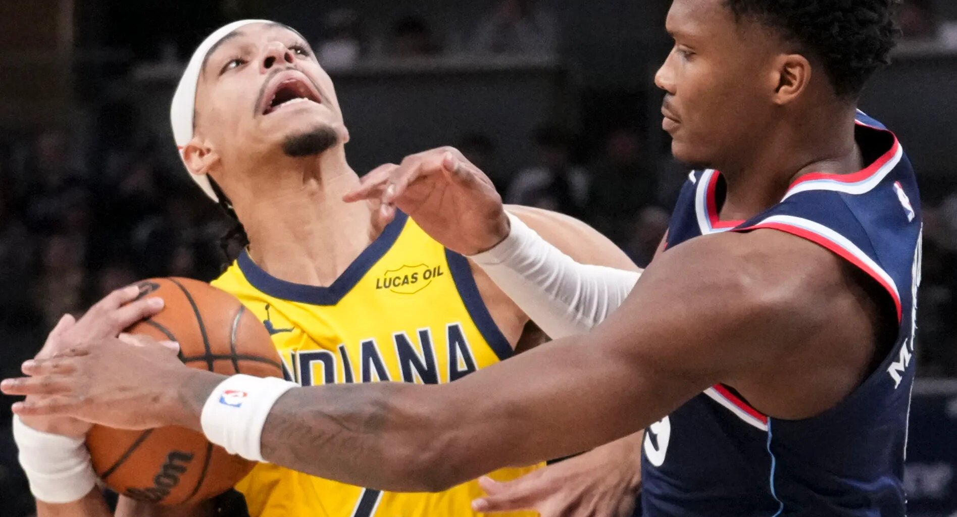 Indiana blows 24-point lead in wild final .4 seconds