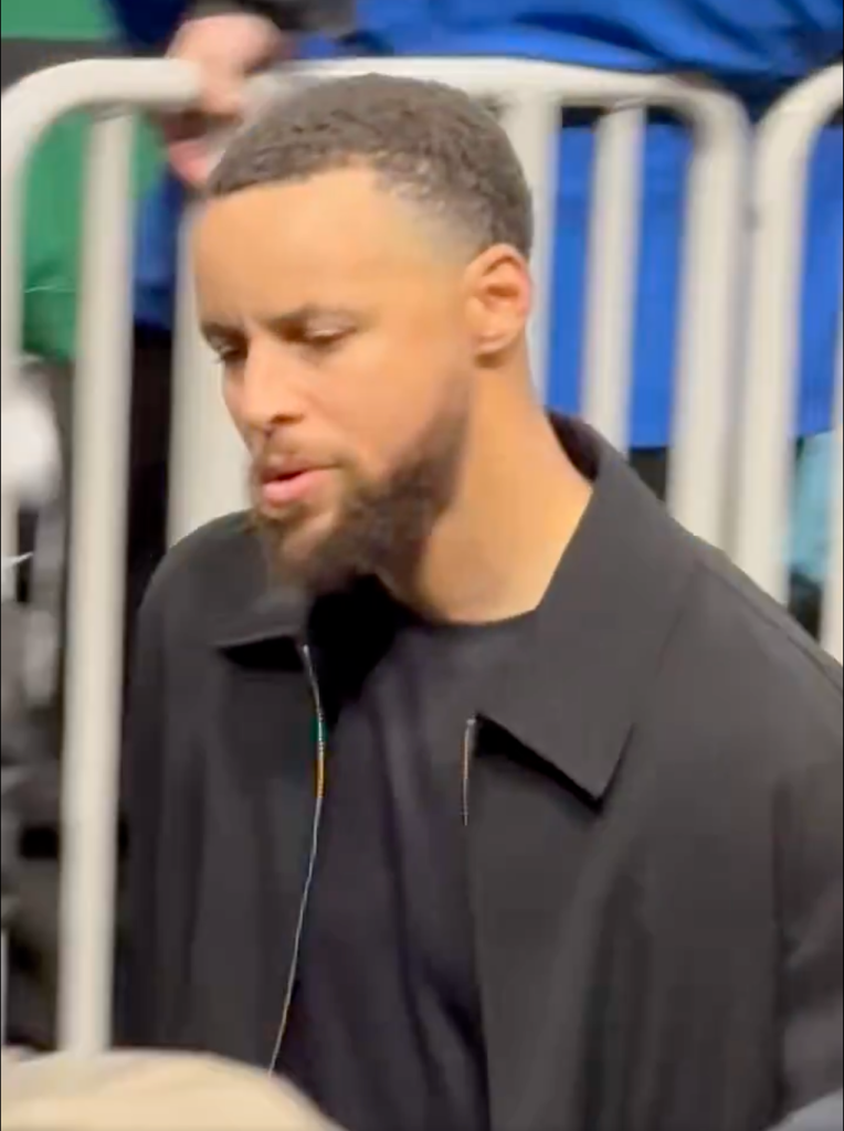 Curry seemed visibly upset after he walked off the court. @KyleCelt33