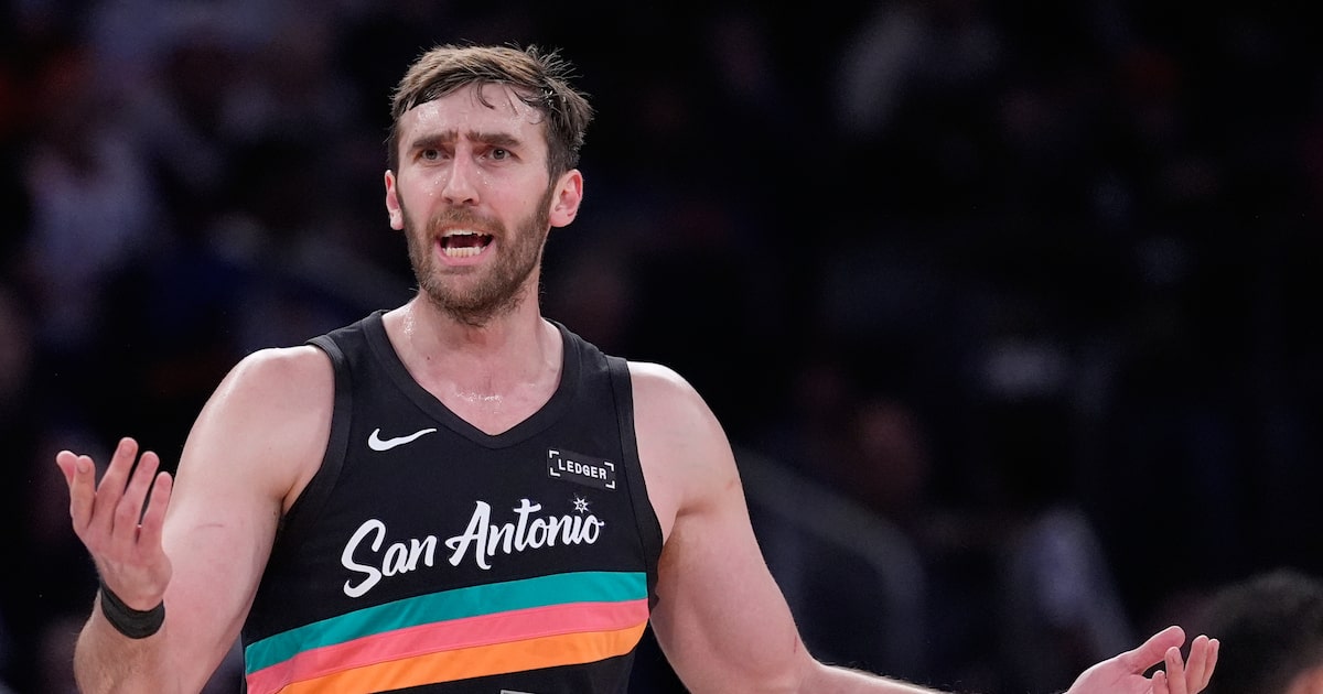 Spurs' Luke Kornet calls on Hawks to cancel promotion with Magic City adult entertainment club