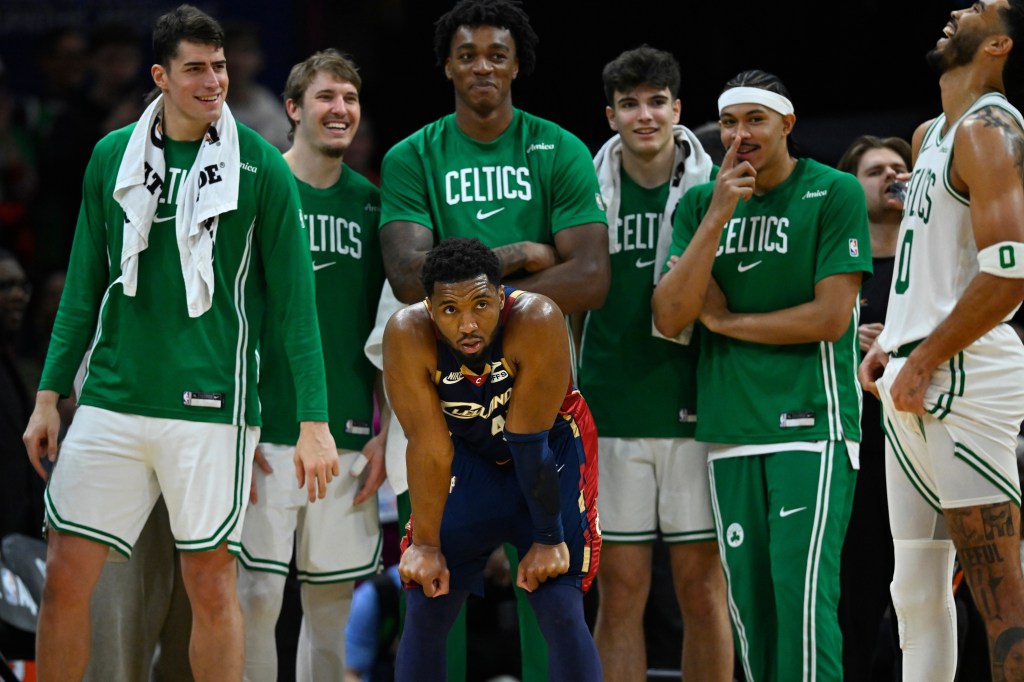 With Jayson Tatum back, can Celtics catch Pistons for No. 1 seed?