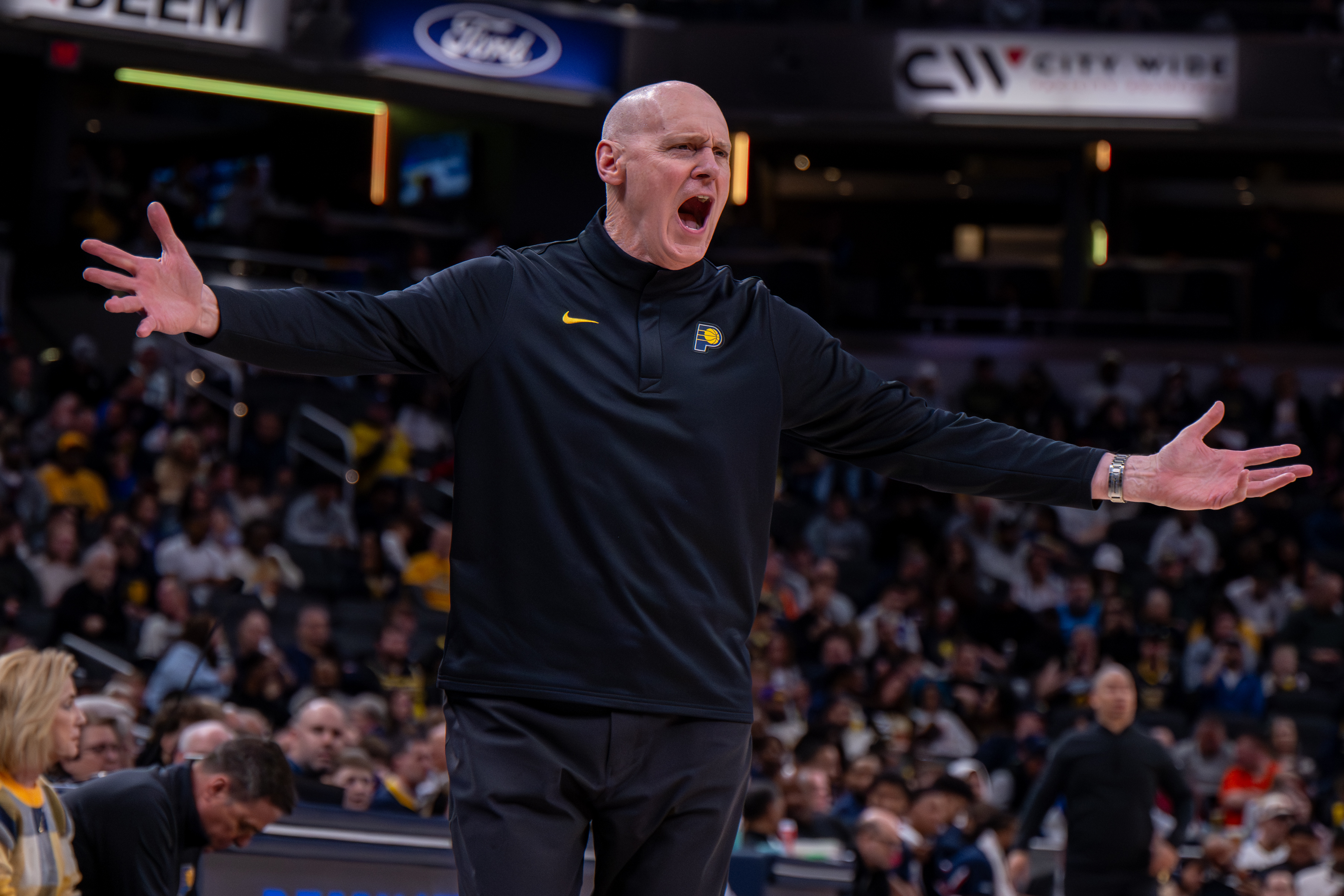 Indiana Pacers head coach Rick Carlisle reacts during the first...