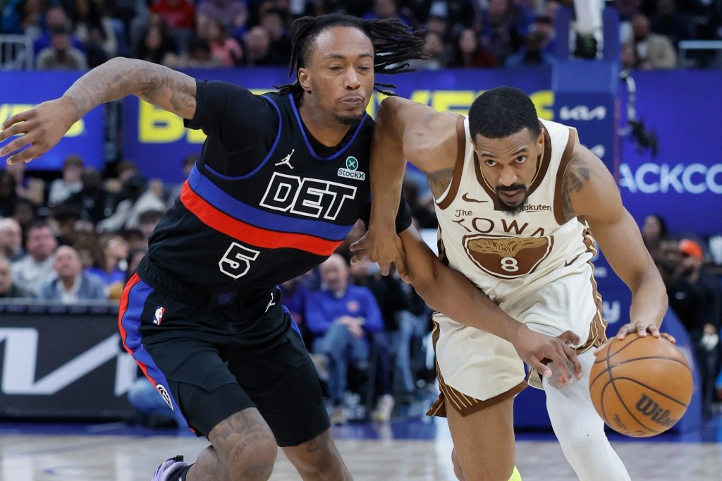 Kristaps Porzingis hurt against Detroit