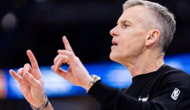 Chicago Bulls coach remains committed amid rumors