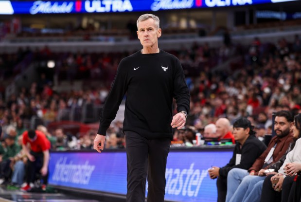Chicago Bulls Head Coach Billy Donovan walks the sidelines during the fourth quarter against the Milwaukee Bucks at the United Center on Sunday, March 1, 2026. (Eileen T. Meslar/Chicago Tribune)