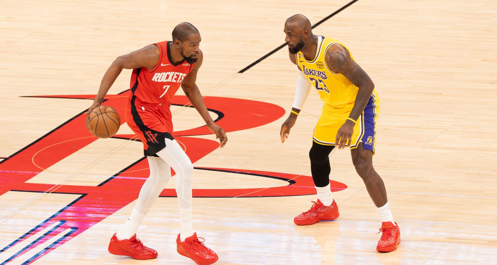 Rockets Fall Short to Lakers 100-92