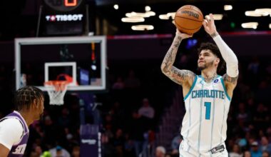 Hornets tie franchise record with 26 3s, rout Kings 134-90
