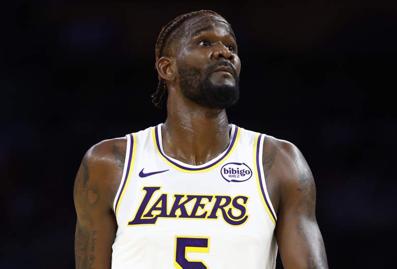Lakers center Deandre Ayton