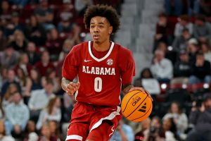 STARKVILLE, MISSISSIPPI - JANUARY 13: Labaron Philon Jr. #0 of the Alabama Crimson Tide dribbles the ball during the first half in the game against the Mississippi State Bulldogs at Humphrey Coliseum on January 13, 2026 in Starkville, Mississippi. (Photo by Jason Clark/Getty Images)