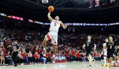 Does Darius Acuff Jr play with shades of a current NBA star?