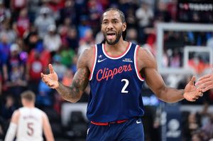 INGLEWOOD, CALIFORNIA - FEBRUARY 04: Kawhi Leonard #2 of the Los Angeles Clippers complains to a referee against the Cleveland Cavaliers in the first half at Intuit Dome on February 04, 2026 in Inglewood, California. NOTE TO USER: User expressly acknowledges and agrees that, by downloading and or using this photograph, User is consenting to the terms and conditions of the Getty Images License Agreement. (Photo by Wally Skalij/Getty Images)