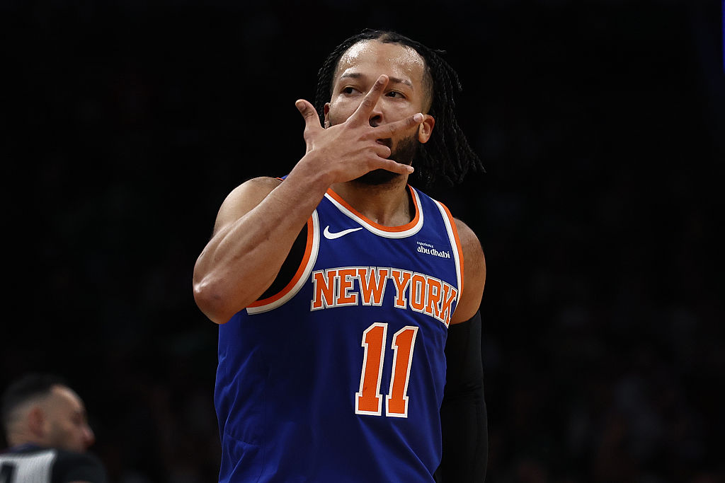 BOSTON, MA - FEBRUARY 8: Jalen Brunson #11 of the New York Knicks celebrates after hitting a three point shot against the Boston Celtics during the first quarter at TD Garden on February 8, 2026 in Boston, Massachusetts. NOTE TO USER: User expressly acknowledges and agrees that, by downloading and/or using this Photograph, user is consenting to the terms and conditions of the Getty Images License Agreement. (Photo By Winslow Townson/Getty Images)
