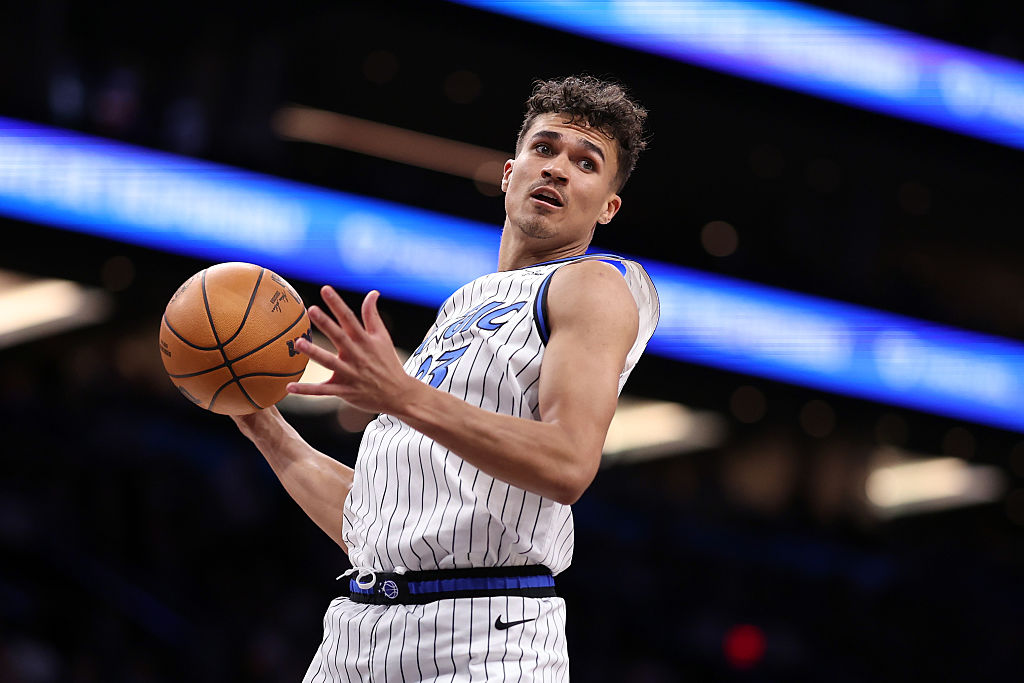 PHOENIX, ARIZONA - FEBRUARY 21: Tristan da Silva #23 of the Orlando Magic controls a rebound during the second half /aph at Mortgage Matchup Center on February 21, 2026 in Phoenix, Arizona. The Suns defeated the Magic 113-110 in double overtime. NOTE TO USER: User expressly acknowledges and agrees that, by downloading and or using this photograph, User is consenting to the terms and conditions of the Getty Images License Agreement. (Photo by Chris Coduto/Getty Images)