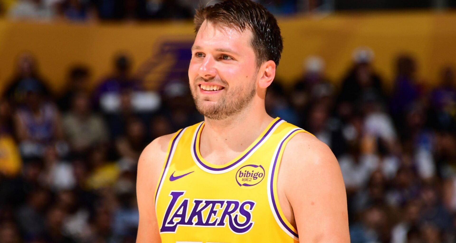 Austin Reaves comes up with perfect execution to miss free throw in Lakers’ OT win over Nuggets