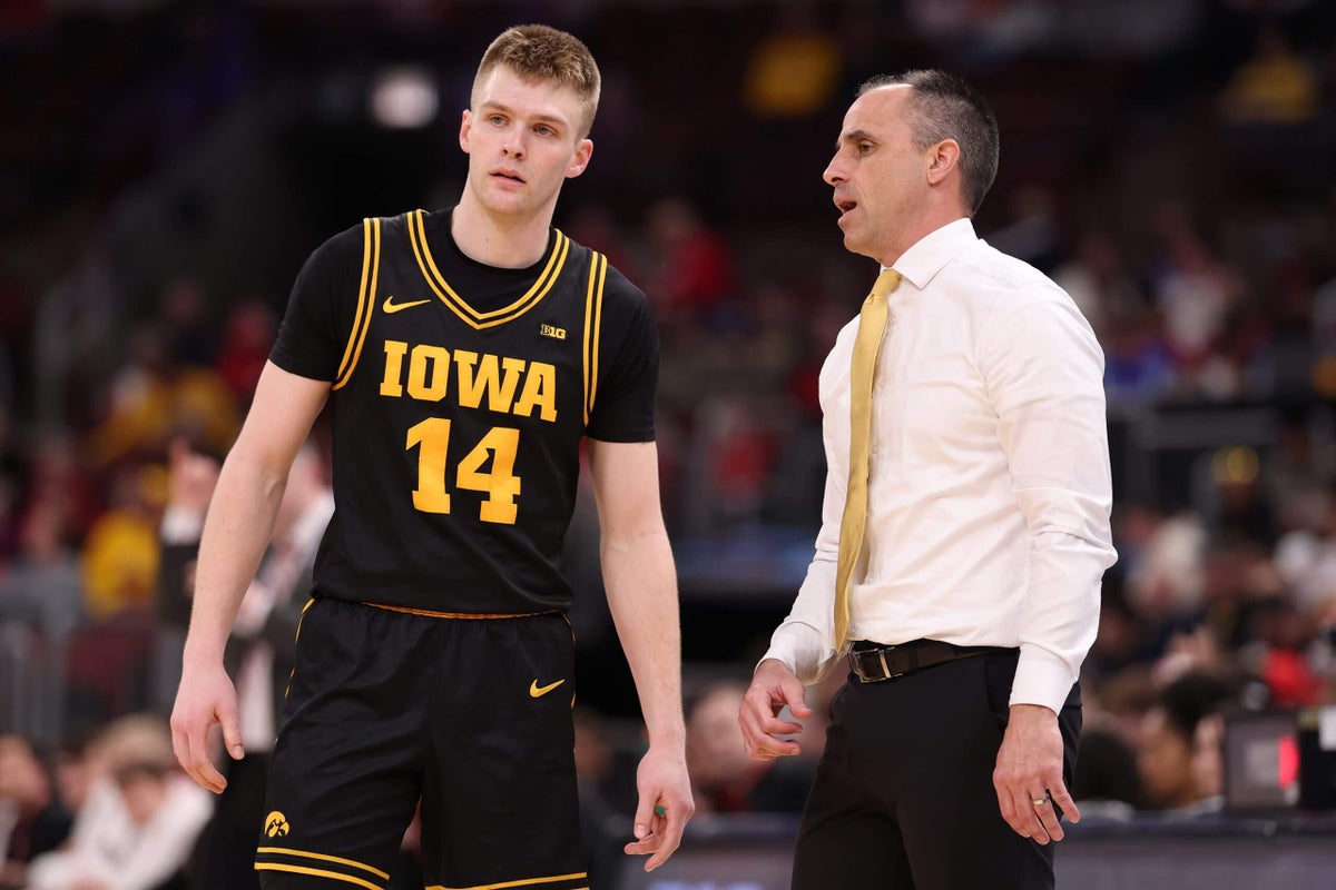 NCAA Tournament: Cinderella’s not ‘dead,’ she’s just sporting new threads