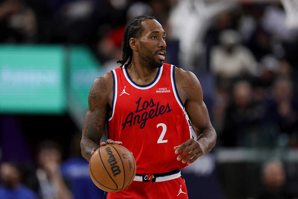INGLEWOOD, CALIFORNIA - MARCH 14: Kawhi Leonard #2 of the Los Angeles Clippers dribbles during an NBA game against the Sacramento Kings at Intuit Dome on March 14, 2026 in Inglewood, California. NOTE TO USER: User expressly acknowledges and agrees that, by downloading and or using this photograph, User is consenting to the terms and conditions of the Getty Images License Agreement. (Photo by Ryan Sun/Getty Images)