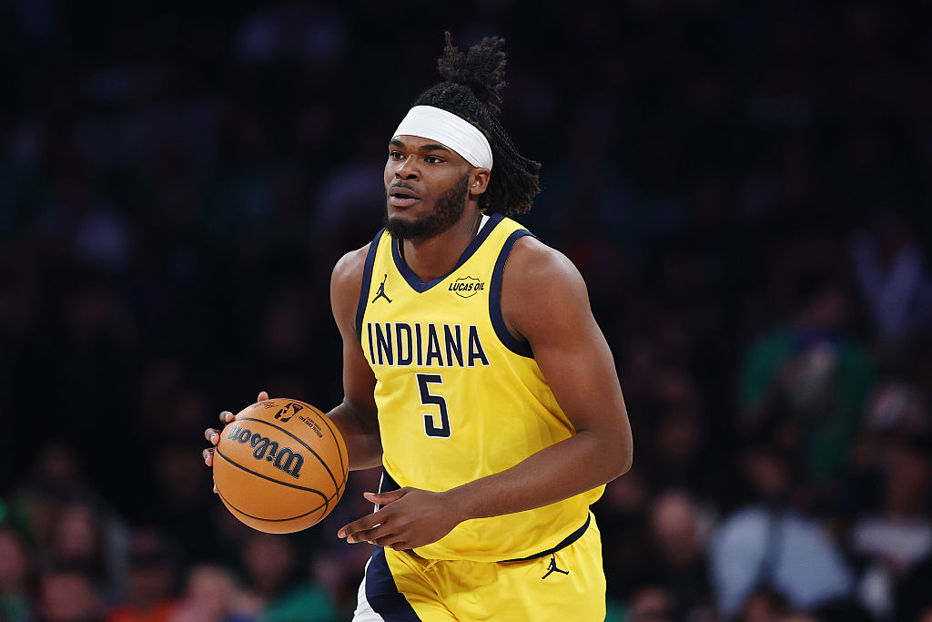 NEW YORK, NEW YORK - MARCH 17: Forward Jarace Walker #5 of the Indiana Pacers in action during the game against the New York Knicks at Madison Square Garden on March 17, 2026 in New York City. The Knicks won 136-110. NOTE TO USER: User expressly acknowledges and agrees that, by downloading and or using this photograph, User is consenting to the terms and conditions of the Getty Images License Agreement. (Photo by Sarah Stier/Getty Images)