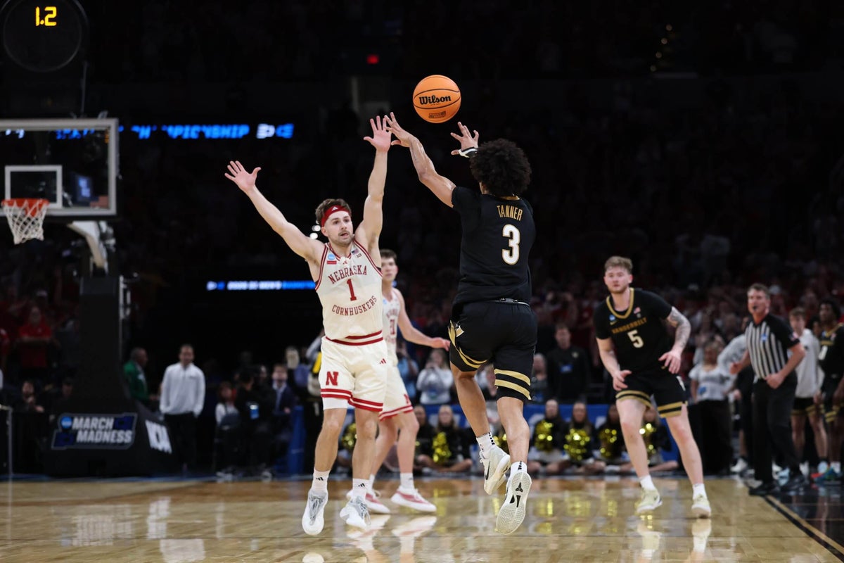 March Madness first weekend roundtable: Is Cinderella over and who wins it all?