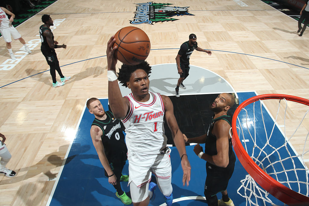 MINNEAPOLIS, MN - MARCH 25: Amen Thompson #1 of the Houston Rockets dunks the ball during the game against the Minnesota Timberwolves on March 25, 2026 at Target Center in Minneapolis, Minnesota. NOTE TO USER: User expressly acknowledges and agrees that, by downloading and or using this Photograph, user is consenting to the terms and conditions of the Getty Images License Agreement. Mandatory Copyright Notice: Copyright 2026 NBAE (Photo by Jordan Johnson/NBAE via Getty Images)