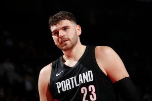 PORTLAND, OR - MARCH 27: Donovan Clingan #23 of the Portland Trail Blazers looks on during the game against the Dallas Mavericks on March 27, 2026 at the Moda Center Arena in Portland, Oregon. NOTE TO USER: User expressly acknowledges and agrees that, by downloading and or using this photograph, user is consenting to the terms and conditions of the Getty Images License Agreement. Mandatory Copyright Notice: Copyright 2026 NBAE (Photo by Cameron Browne/NBAE via Getty Images)