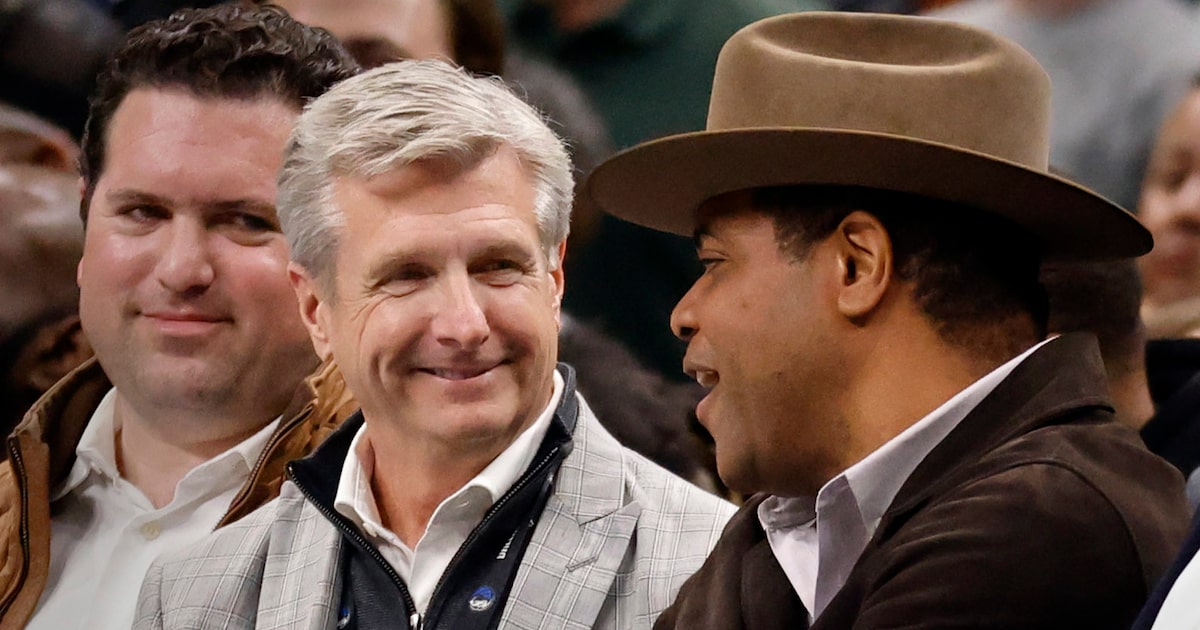 Dallas, Mavericks begin discussing ‘structure of a deal’ for City Hall site