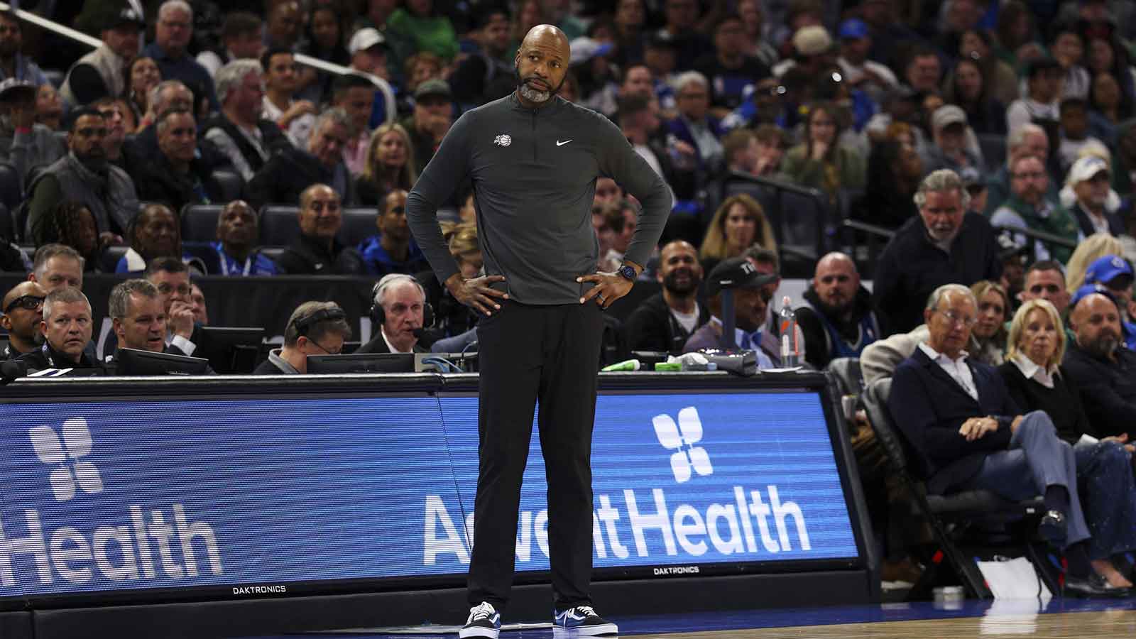 Magic head coach Jamahl Mosley looks on