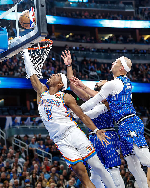 Thunder clinch playoff spot - Taipei Times